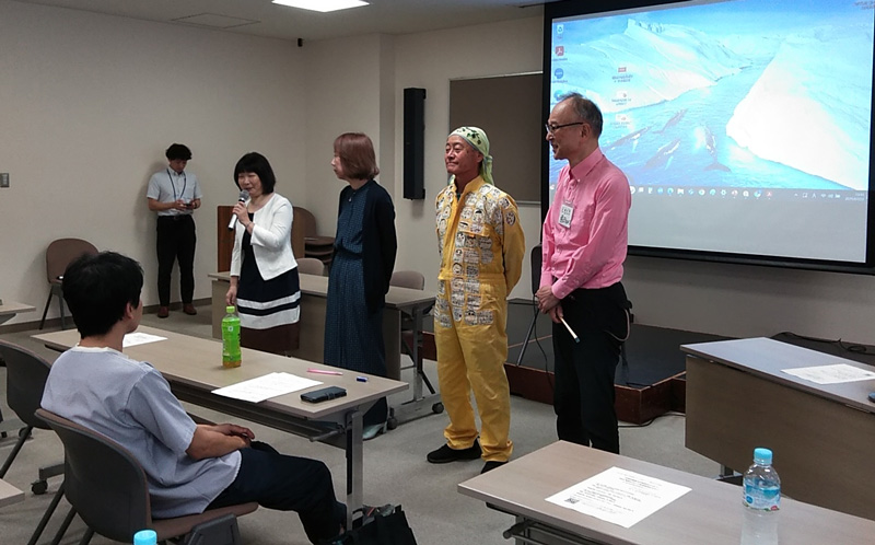 セミナーに登壇した4人の開始の挨拶
